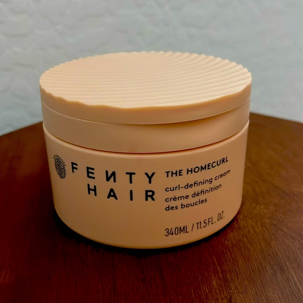 Fenty Hair The Home Curl
New & sealed
11.5 oz